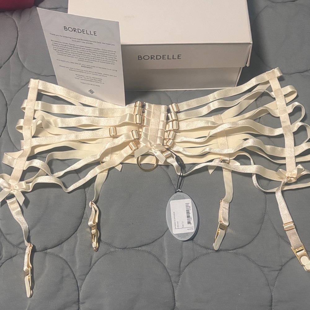 Bordelle webbed suspender NWT